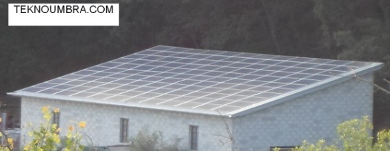 impianto fotovoltaico totalmente integrato a tegole fotovoltaiche