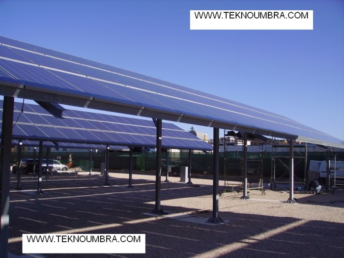 tettoia fotovoltaica in metallo 